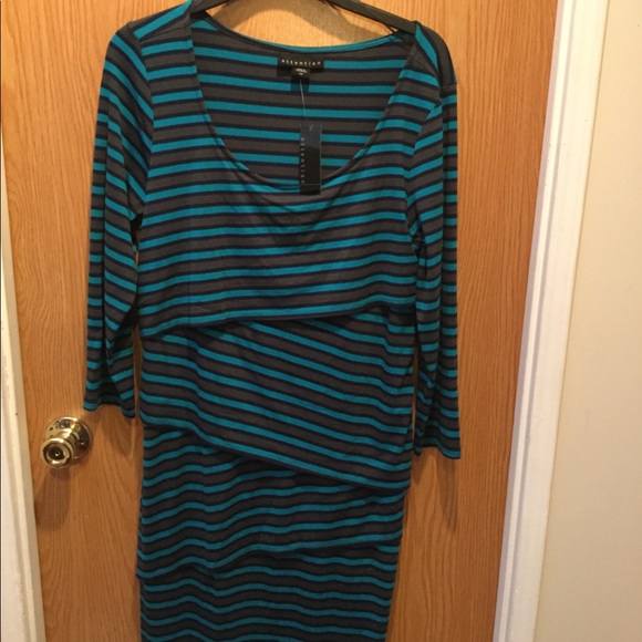 Dress - Picture 1 of 2